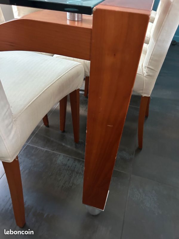 Ensemble table et chaises design Italien (image 6)