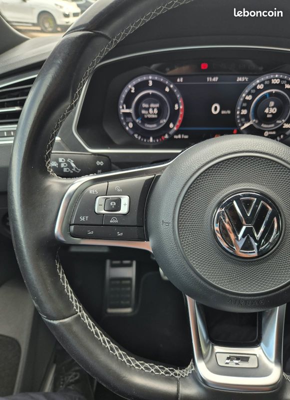 VOLKSWAGEN TIGUAN 2.0 TDI 150 CARAT - R-Line int/ext - Attelage électrique (image 24)