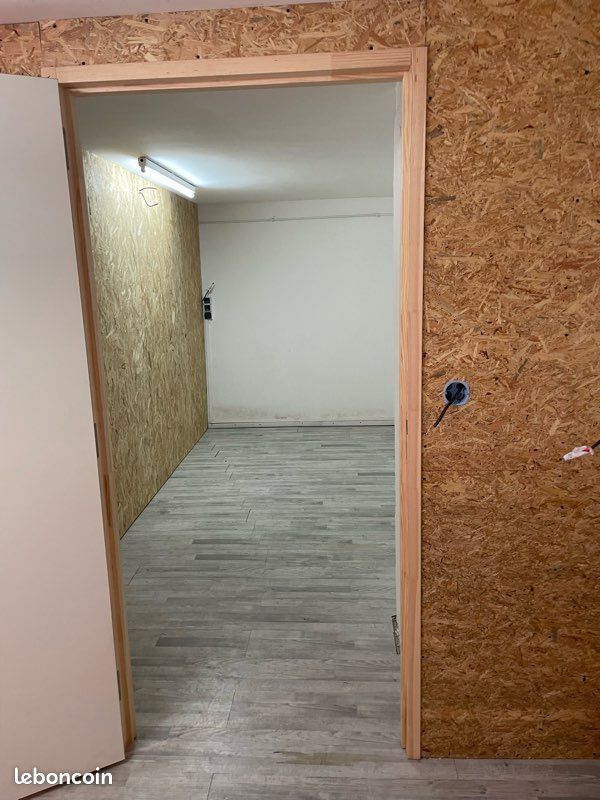 Loue box fermé · à Malicorne-sur-Sarthe · 79 €