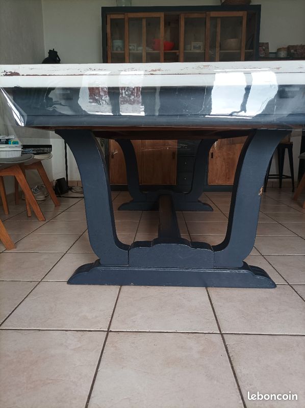 Table en bois massif (image 2)
