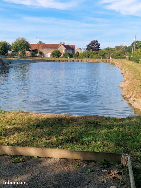 Terrain de loisir avec étang · à Athis-Val de Rouvre · 65 000 €