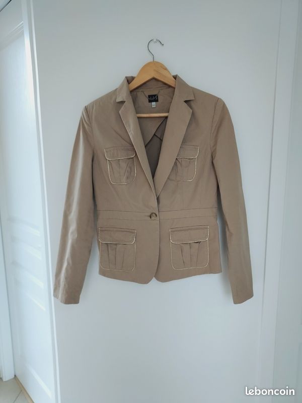 Tailleur veste 38 et jupe 40 Maison 1 2 3 beige et doré (image 9)