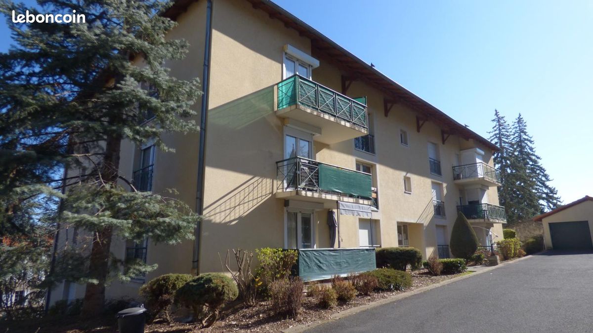 Appartement 4 pièces 102 m² · au Puy-en-Velay · 102 m² · 740 €/mois