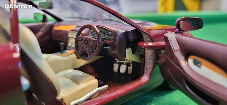 Guiloy 1:18 - Modellbil - Aston Martin DB7 coupé - Aston Martin DB7