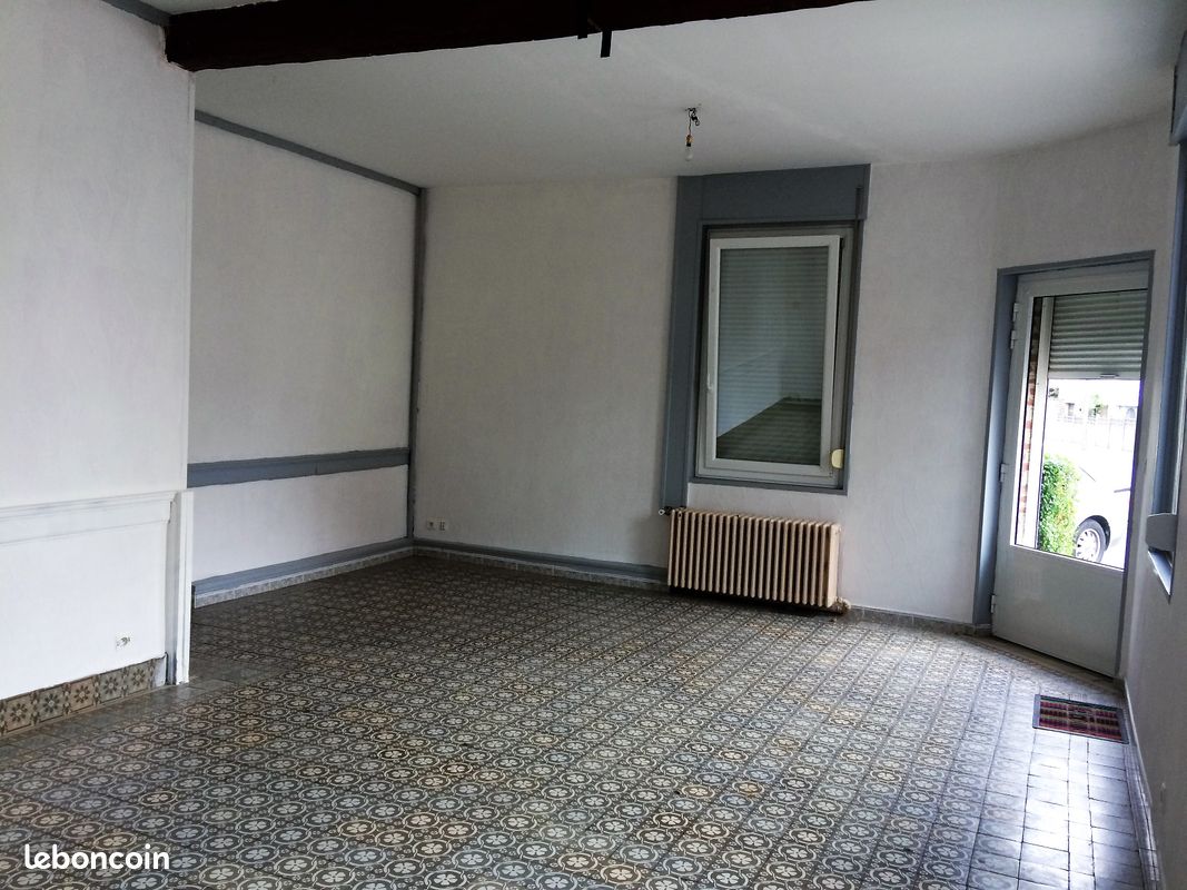 Maison 9 pièces 138 m² · à Poix-du-Nord · 138 m² · 820 €/mois