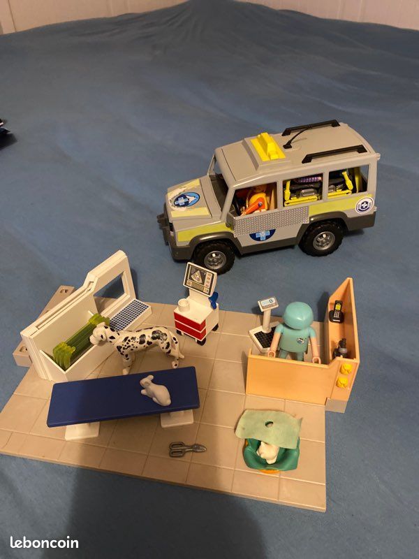 Playmobil - vétérinaire et secouristes (image 1)
