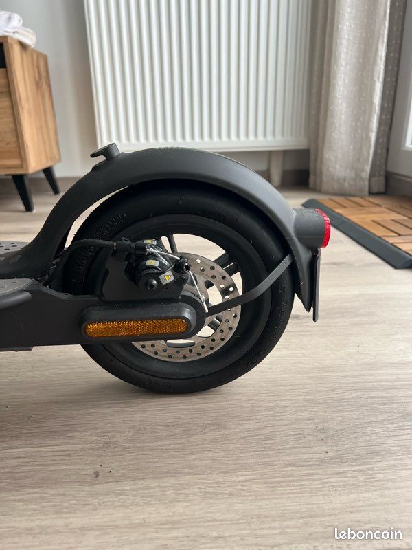 Trottinette électrique Xiaomi Essential (image 4)