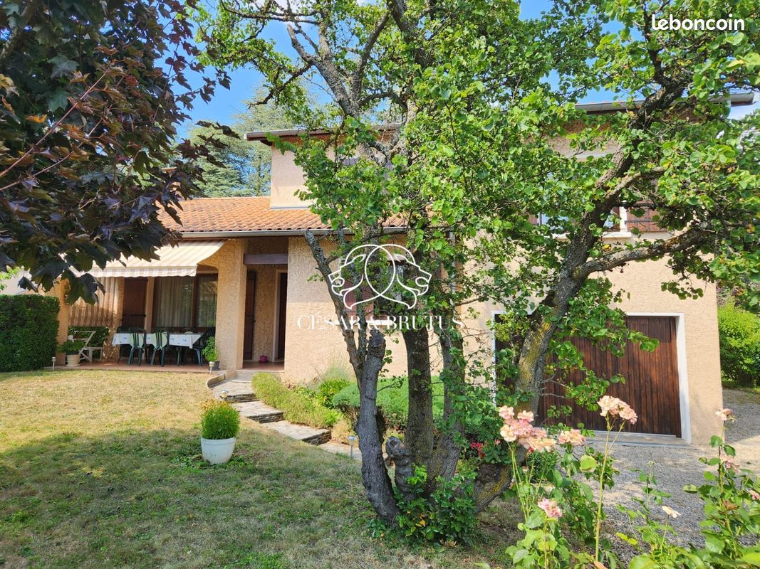 Maison 6 pièces 128 m² · à Francheville · 128 m² · 582 000 €