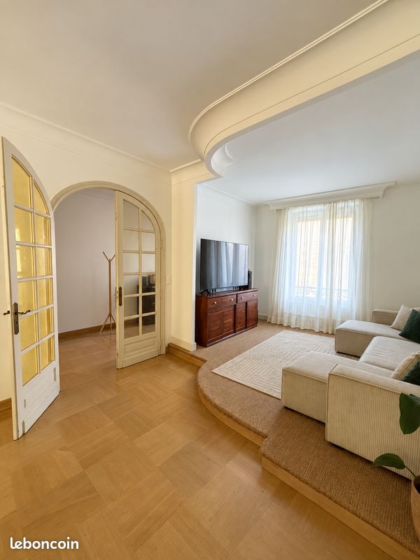 Maison 6 pièces 180 m² · à Brive-la-Gaillarde · 180 m² · 1 280 €/mois