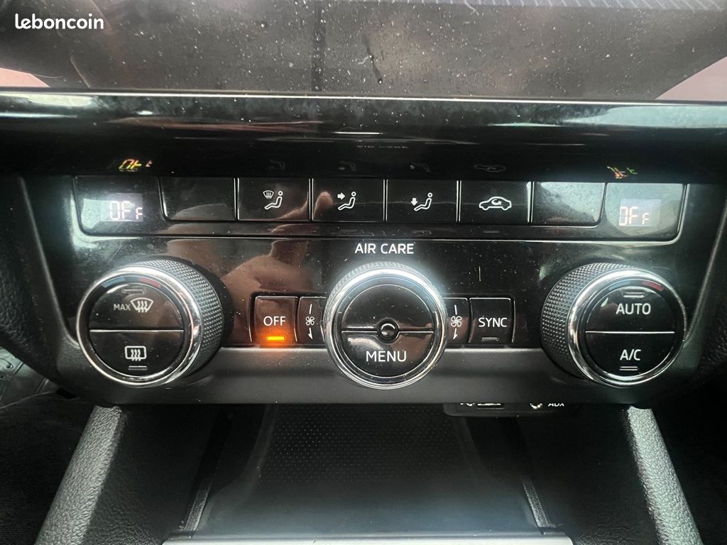 Skoda OCTAVIA COMBI 1.4 TSI 150CH GREEN TEC STYLE DSG7 (image 25)
