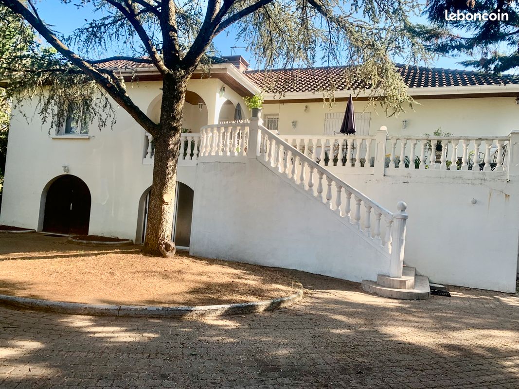 Maison 8 pièces 300 m² · à Écully · 300 m² · 1 290 000 €