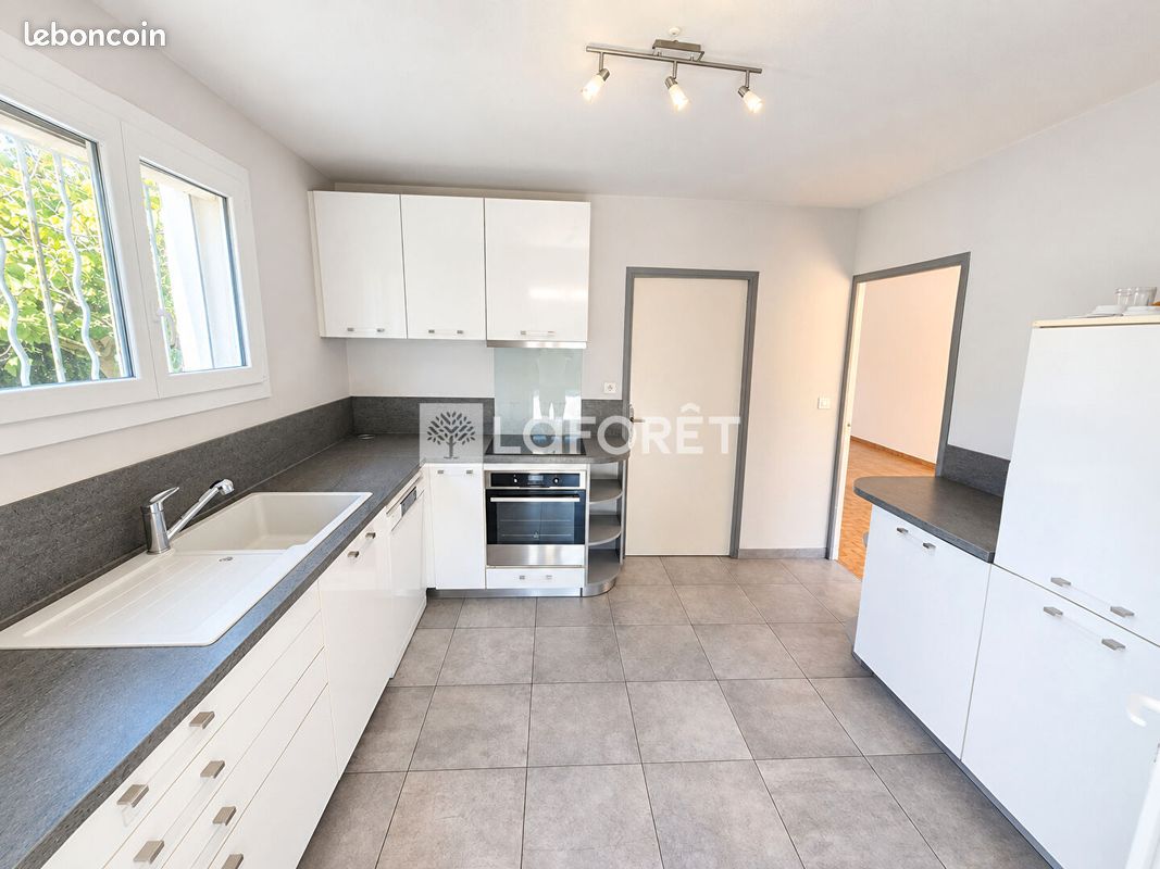 Maison 6 pièces 140 m² · à Six-Fours-les-Plages · 140 m² · 820 000 €