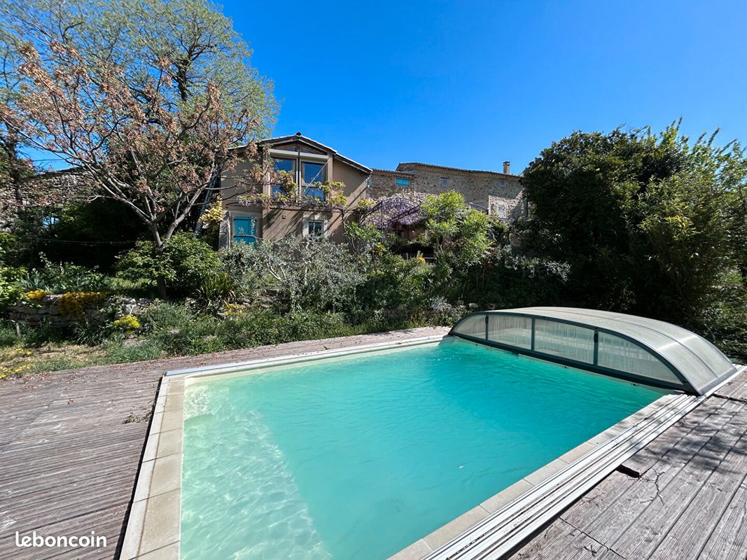 Maison 5 pièces 157 m² · à Rochefort-en-Valdaine · 157 m² · 390 000 €