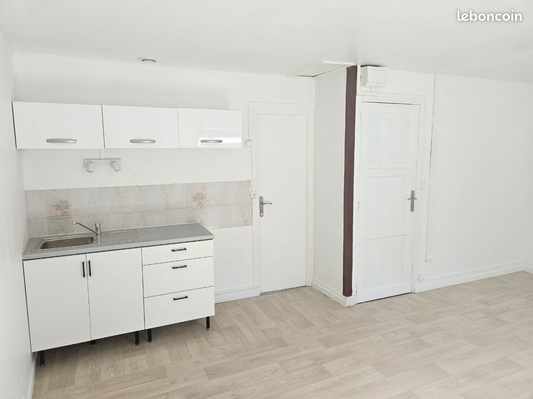Studio rénové à louer – gacé – 430 cc (image 1)