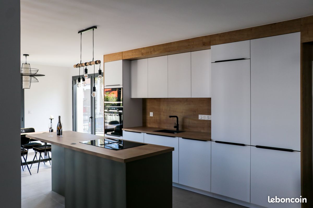 Maison 5 pièces 190 m² · à Nantes · 190 m² · 3 023 €/mois