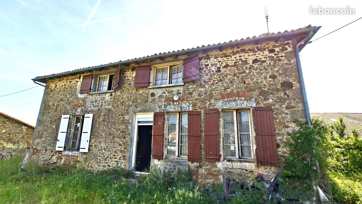 Maison 5 pièces 130 m² · à Lesterps · 130 m² · 183 600 €
