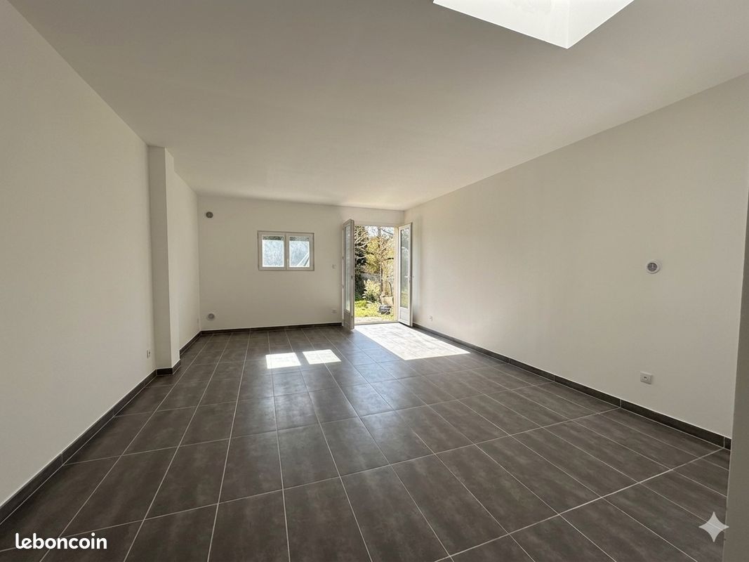 Local commercial 4 pièces 103 m² · à Lille · 103 m² · 263 000 €