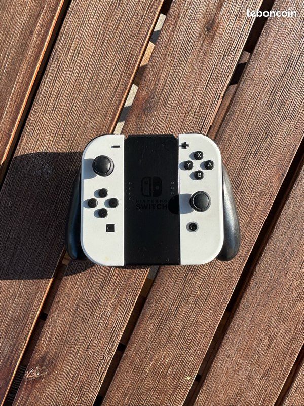 Switch OLED blanche (image 9)