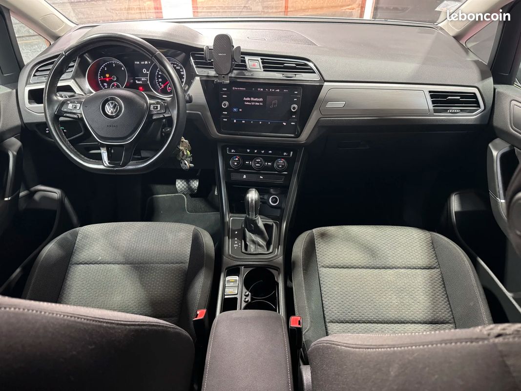 Volkswagen TOURAN 1.6 TDI 115cv DSG7 Confortline / Caméra de Recul / Régulateur de vitesse (image 22)