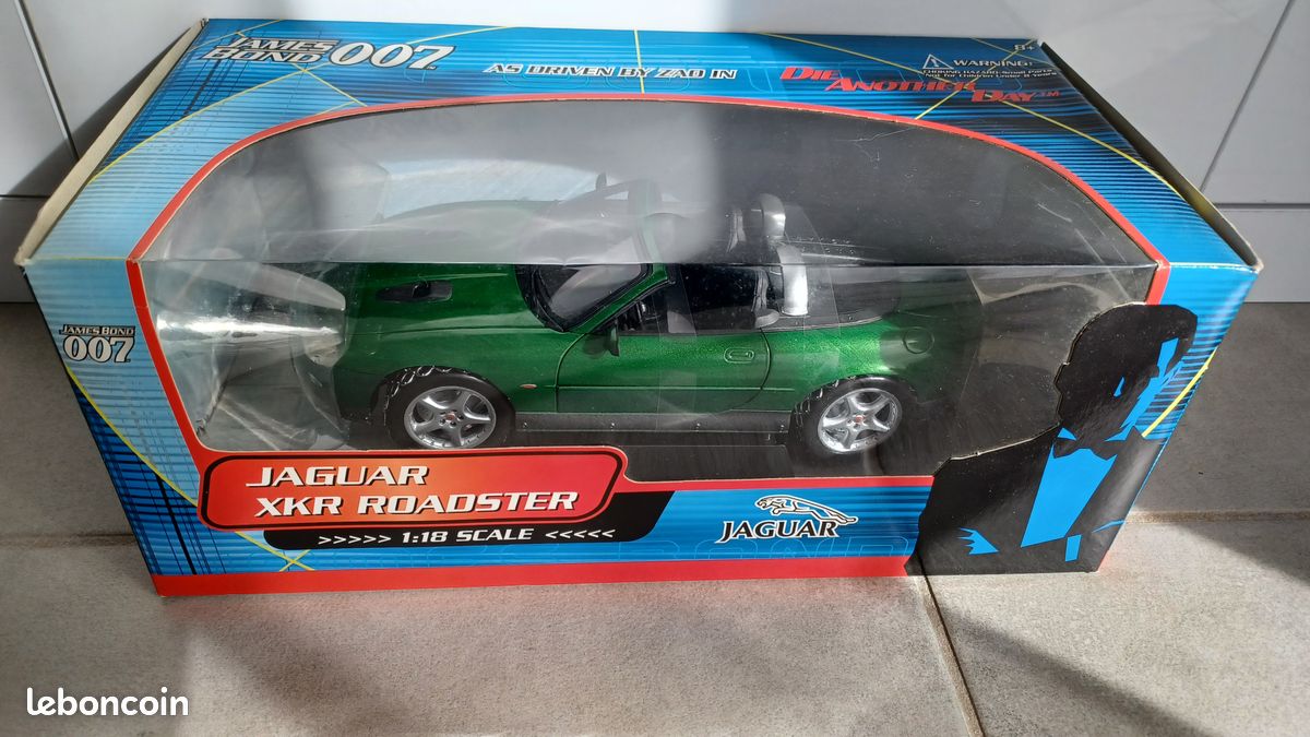Jaguar XKR- James Bond 007 - Boutique d'objets de collection - Neuf et