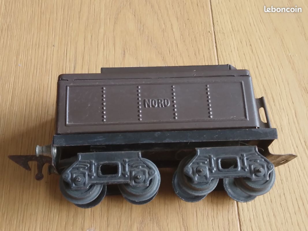 JEP Locomotive 220 NORD fléchette réf. 5771 ECH O Hornby