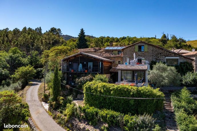 Mas 12 pièces 495 m²