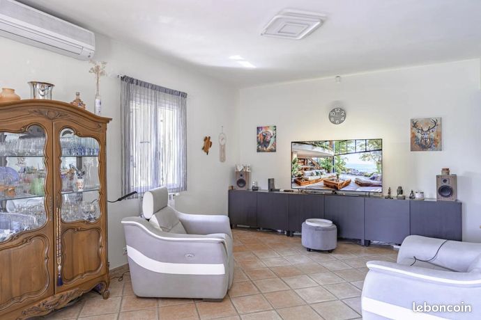 Villa 4 pièces 100 m² — 4