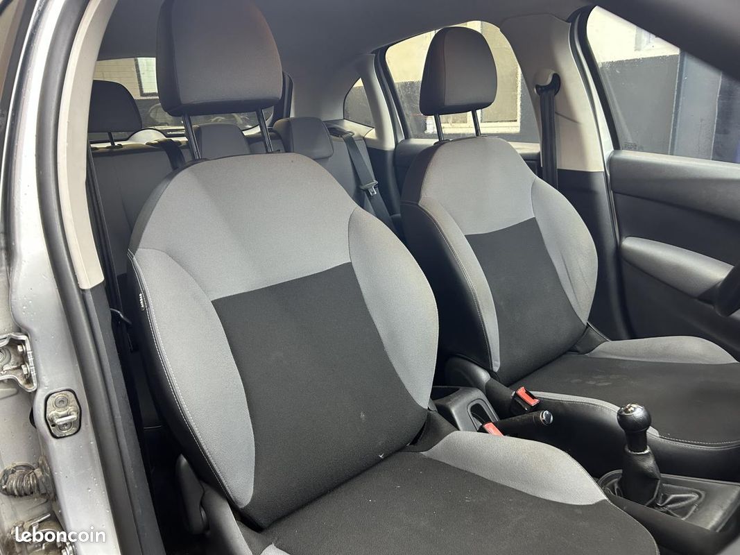 Citroen c3 1.1 60 attraction-distribution faite (image 12)