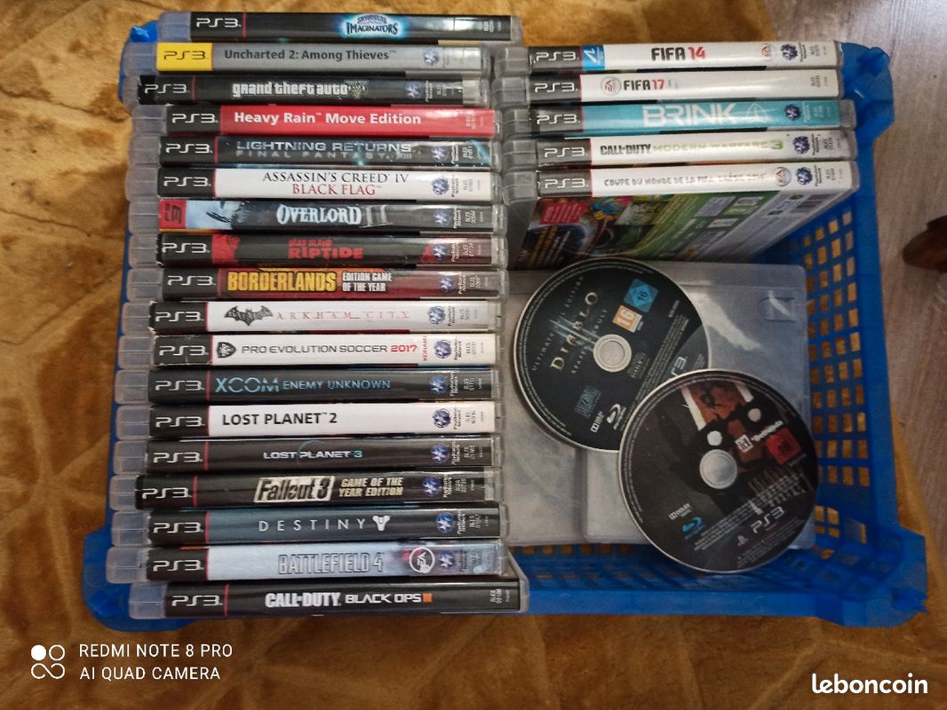 PS3 + manette Collector + 25 jeux (image 3)