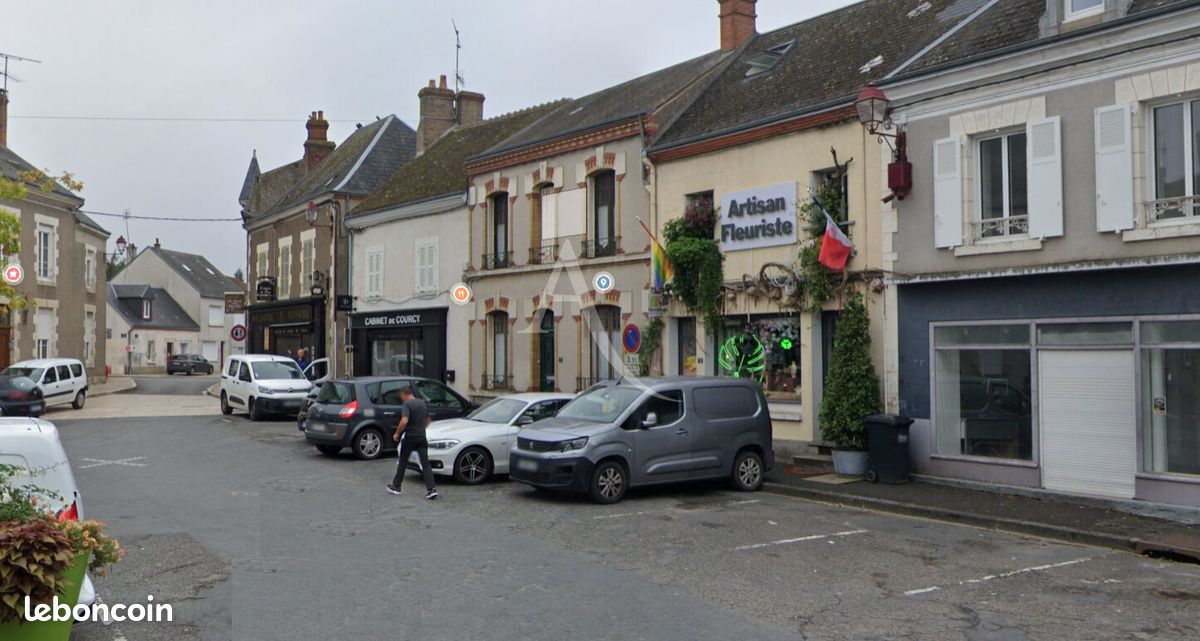Maison 6 pièces 259 m² · à Chilleurs-aux-Bois · 259 m² · 135 500 €