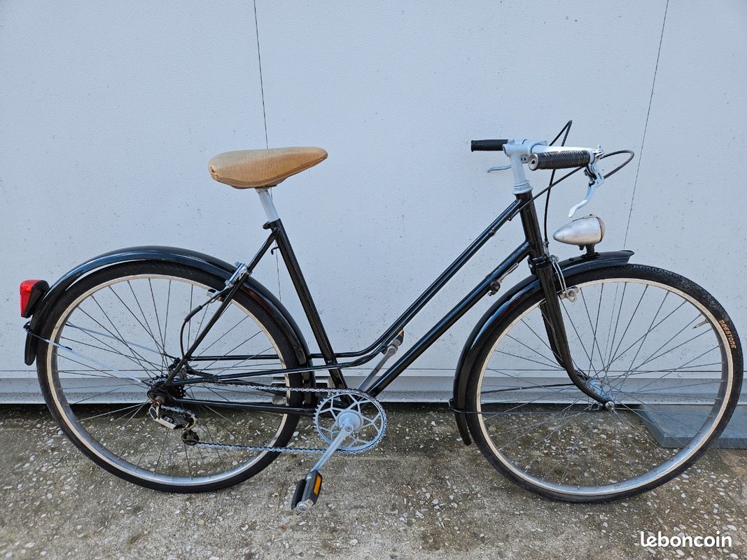 Vélo électrique specialized en très bon état - Petite annonce - Vaux le Vélo électrique specialized en très bon état - Petite annonce - Vaux le