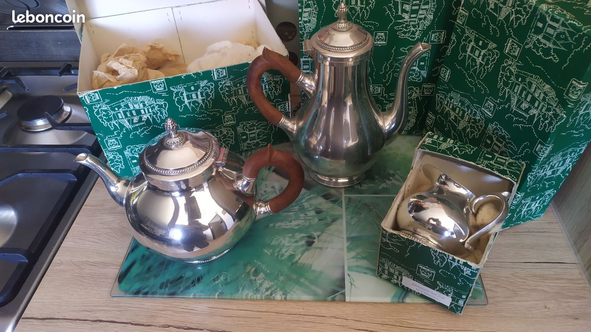 Cafetiere étain du manoir neuve (image 1)