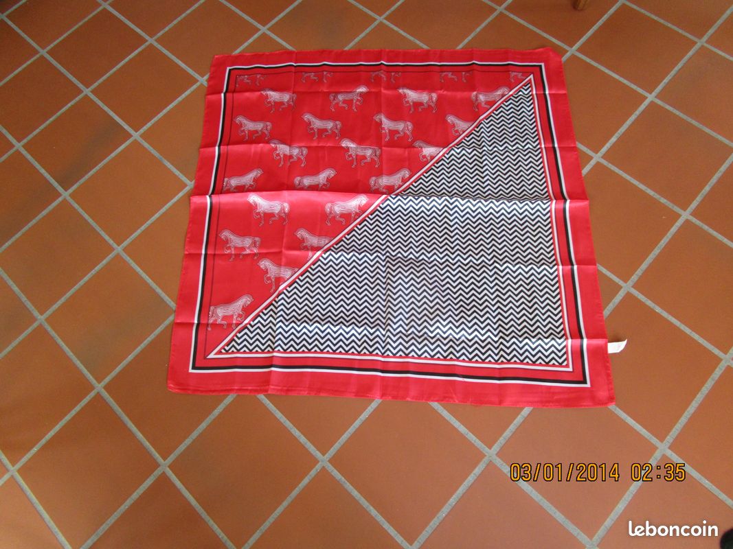Foulard (image 1)