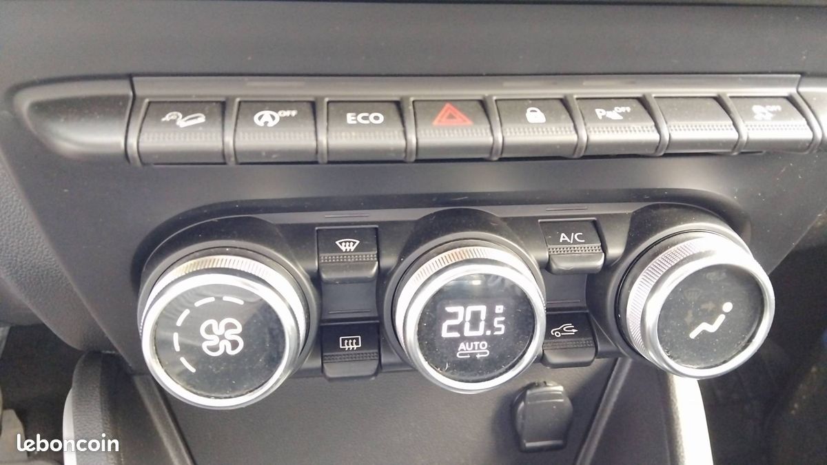 DACIA Duster Blue dCi 115 4x4 Prestige (image 15)