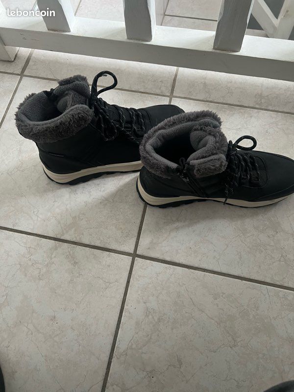Bottines de randonnée noir (image 1)