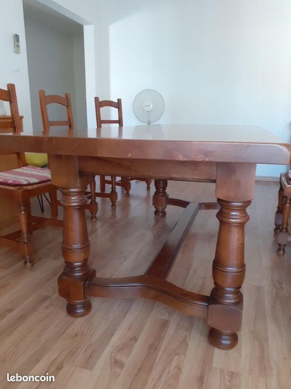 Table en bois massif avec 6 chaises (image 2)