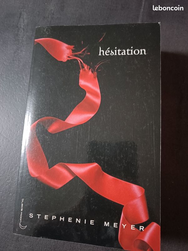 Livre twilight tome 3 en très bon etat (image 1)
