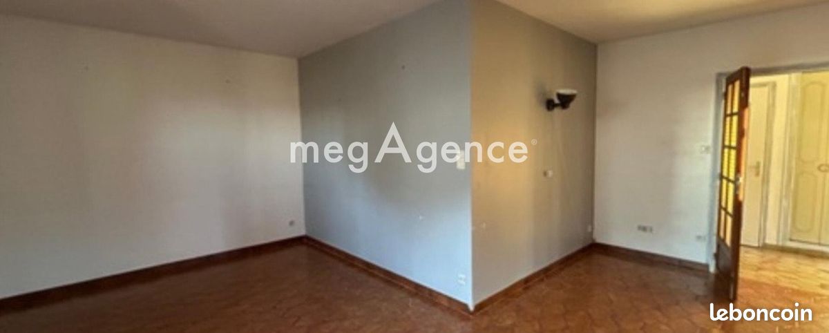 Maison 5 pièces 94 m² - Fontcouverte 17100 (image principale 3)