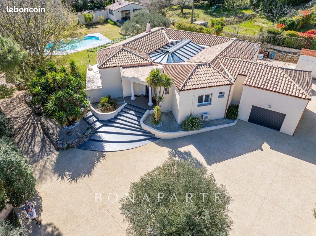 Maison 7 pièces 254 m² · à Saint-Georges-d'Orques · 254 m² · 1 250 000 €