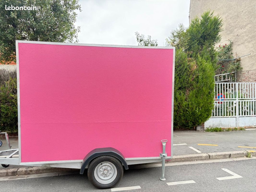 Food truck (image 2)