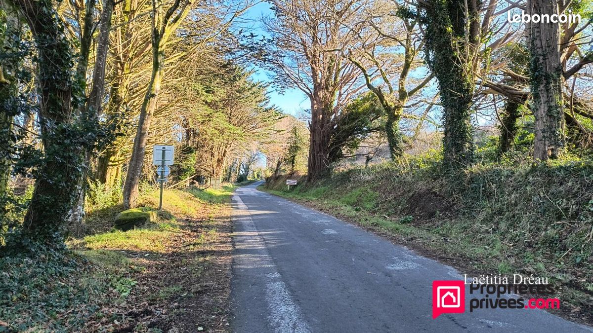 Terrain 1160 m² · à Locronan · 97 990 €