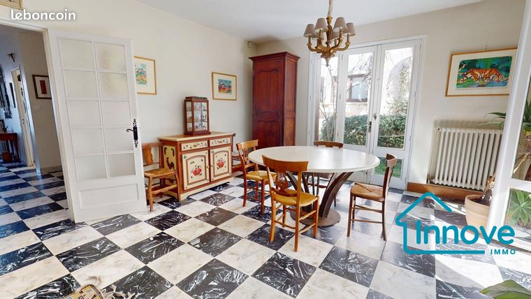 Maison 8 pièces 197 m² — 25
