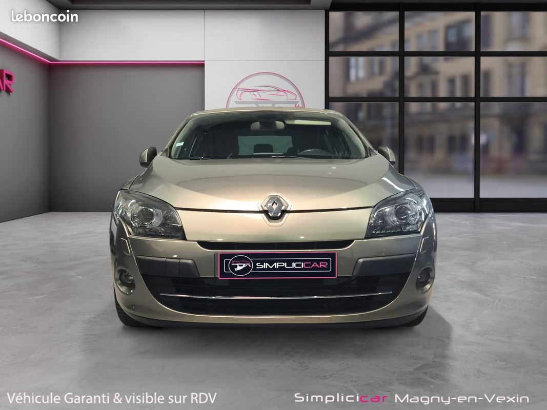 RENAULT MEGANE III BERLINE,CINQ PORTES 2.0 16V 140 PRIVILEGE BOITE AUTOMATIQUE 140Ch Garantie 12 mois (image 4)