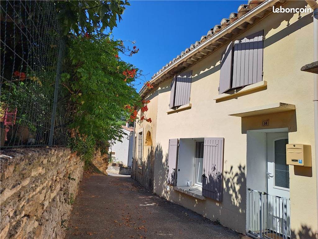 Maison 3 pièces 74 m² · à Saint-Roman-de-Malegarde · 74 m² · 620 €/mois
