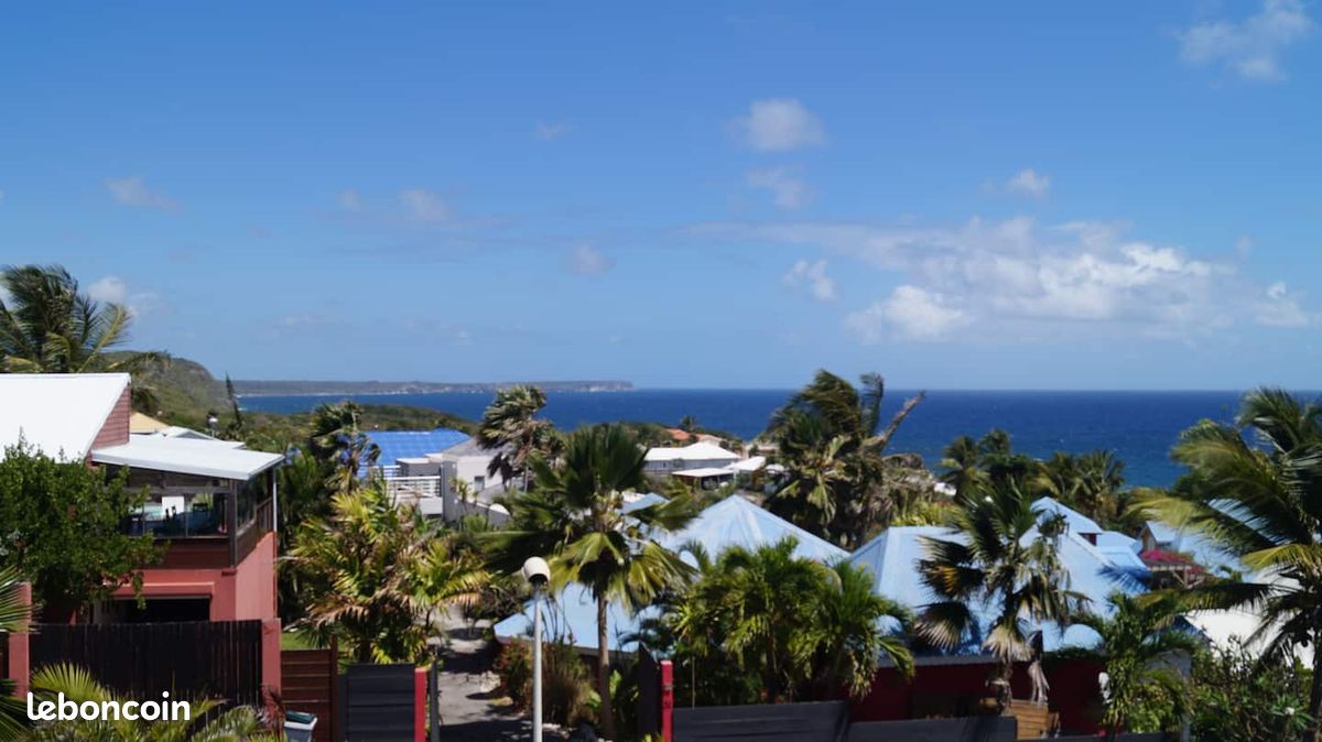 Maison 7 pièces 250 m² · à Le Moule · 250 m² · 480 000 €