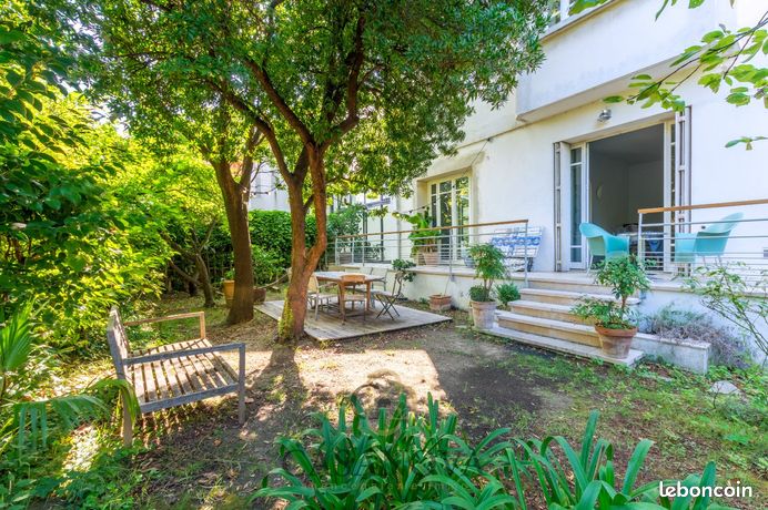 Maison 7 pièces 223 m² — 1