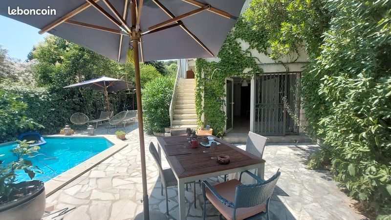 Maison 5 pièces 117 m² · à Villeneuve-lès-Avignon · 117 m² · 465 000 €