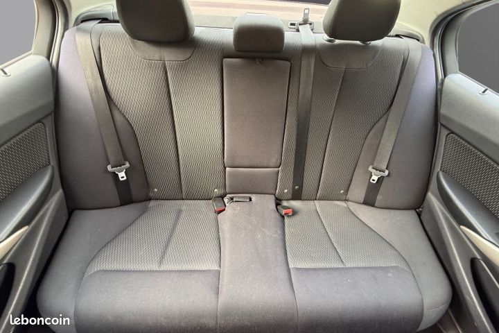 BMW SERIE 3 316d 116ch LOUNGE / GARANTIE / FULL ENTRETIEN BMW / 4 PNEUS OK / CHAINE DE DISTRI OK / EMBRAYAGE OK (image 11)