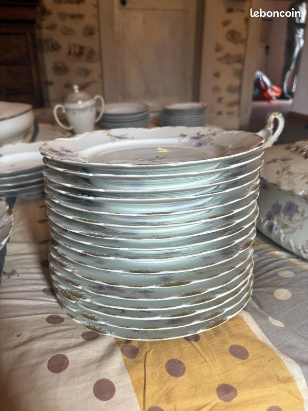 6 anciennes assiettes à dessert Gien motif cerisier
