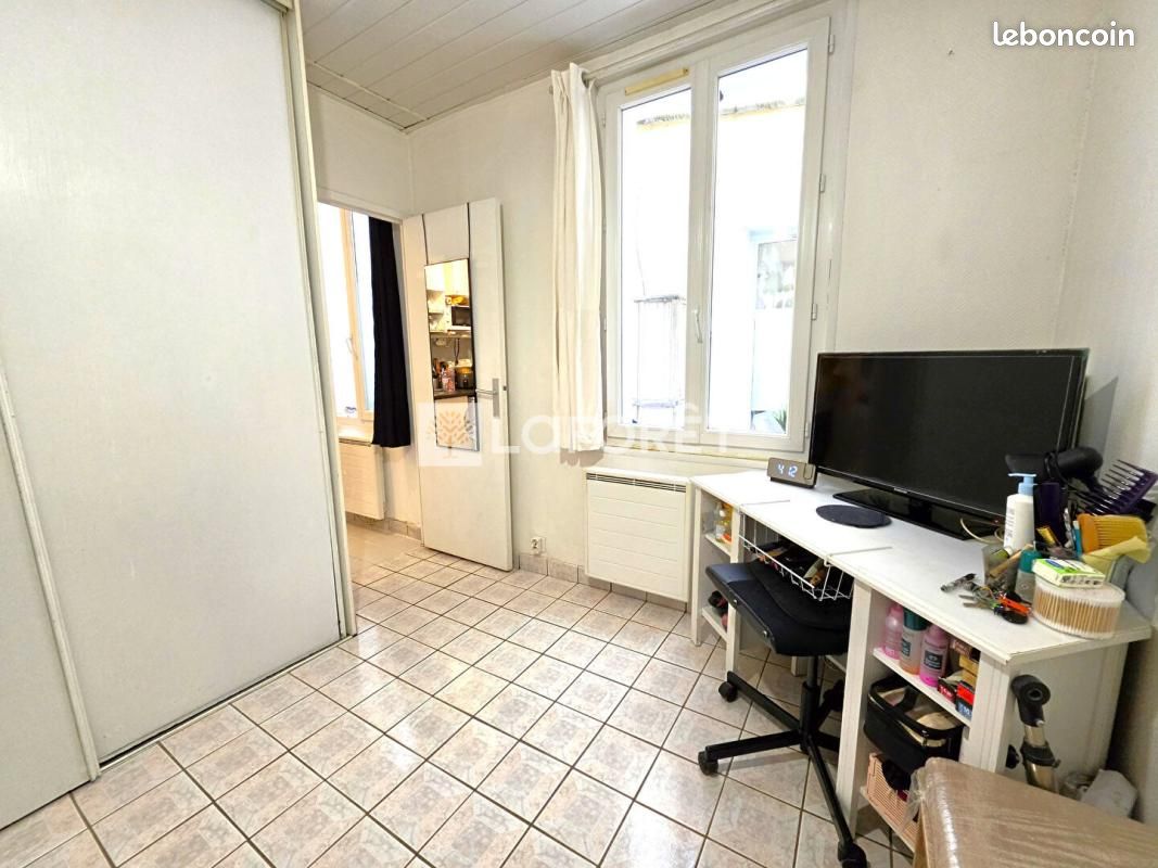 Appartement 1 pièce 18 m² · à Saint-Germain-en-Laye · 18 m² · 150 000 €
